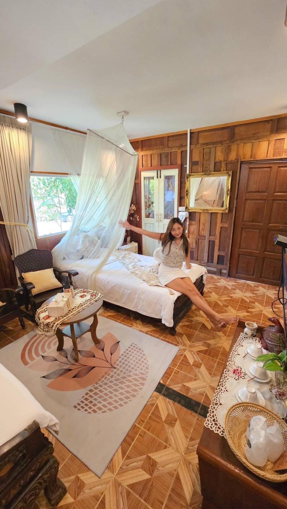 The Antique Riverside Resort Ban Pong  Eksteriør bilde