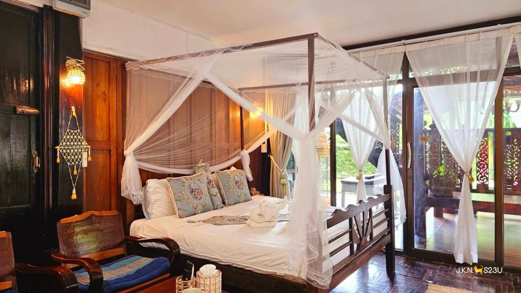 The Antique Riverside Resort Ban Pong  Eksteriør bilde