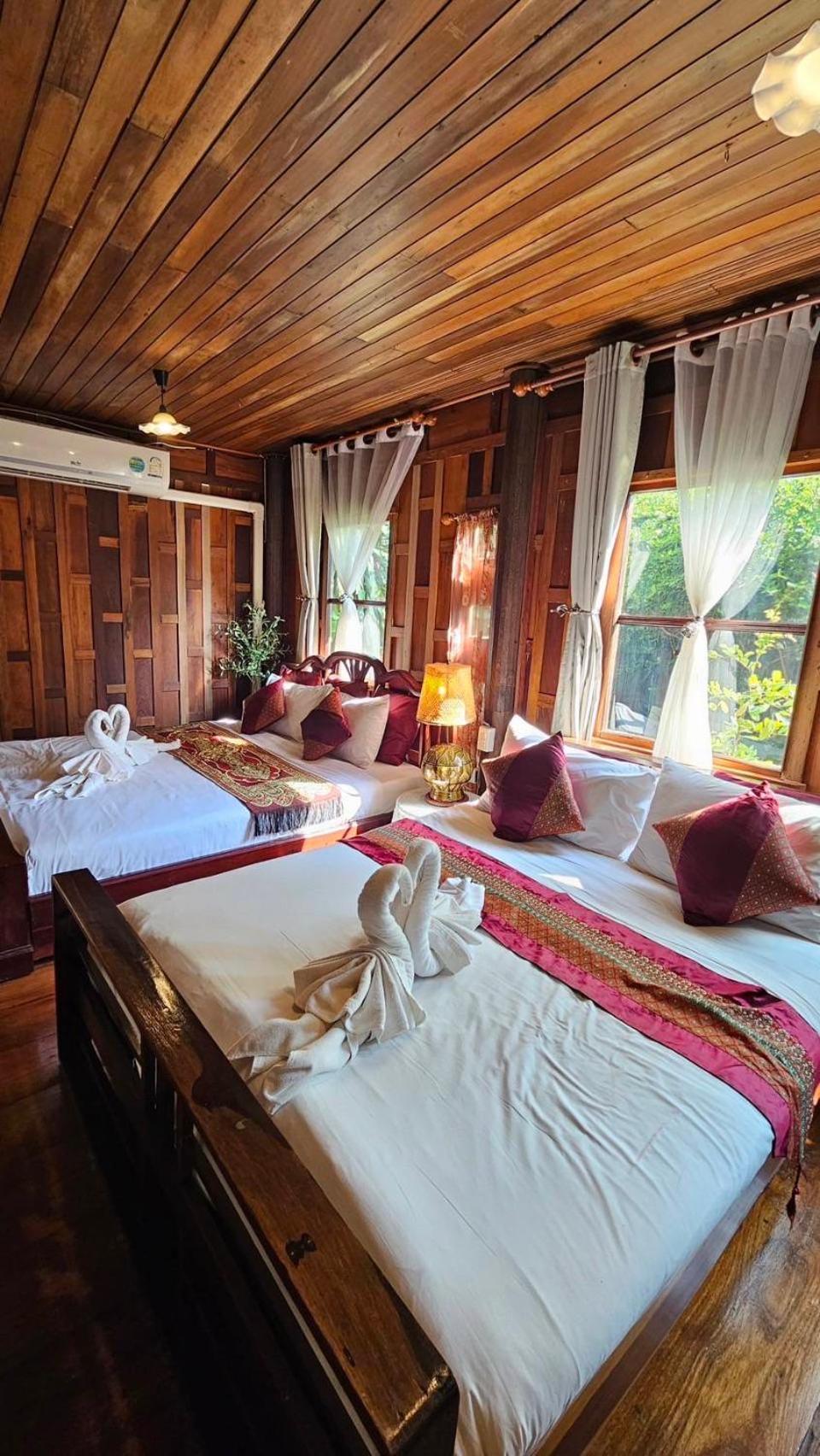 The Antique Riverside Resort Ban Pong  Eksteriør bilde