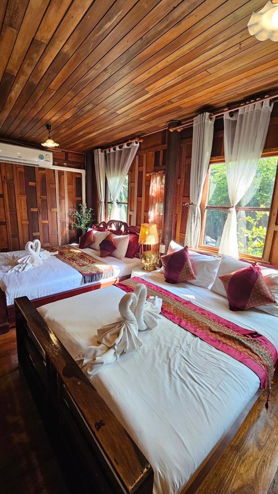 The Antique Riverside Resort Ban Pong  Eksteriør bilde